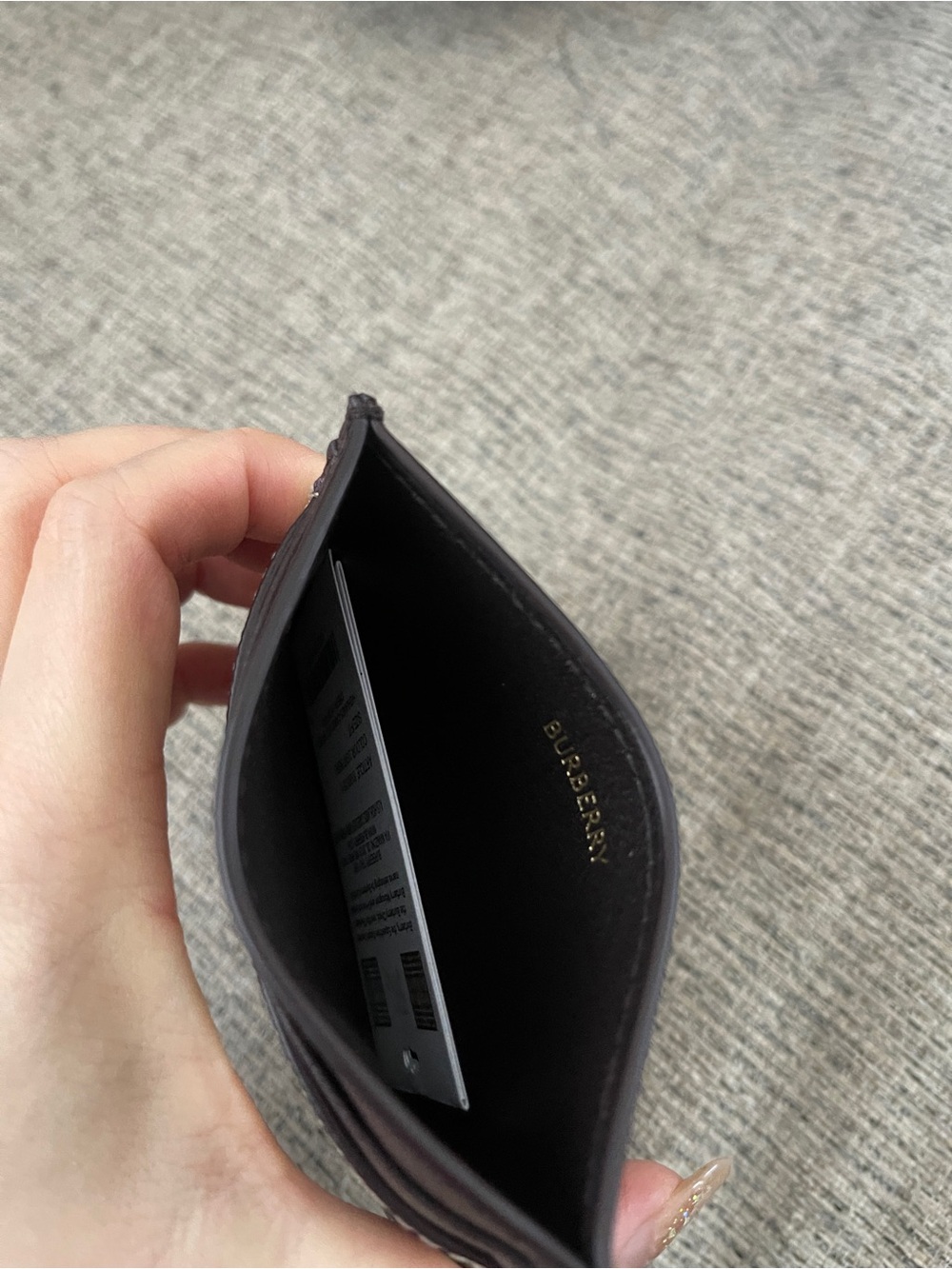 Burberry Men’s Vintage Check Card Holder in Beige and Black - Picture 4 of 4